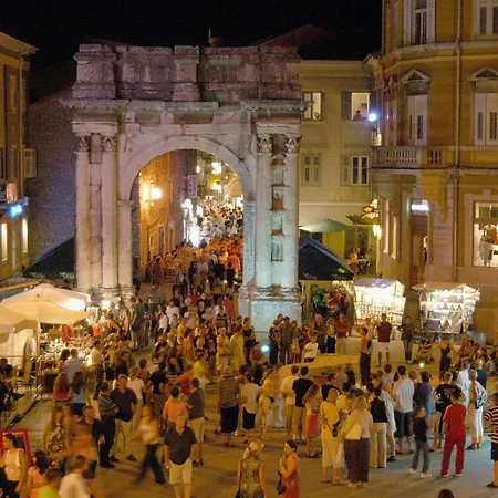 Smaila 3* Pula