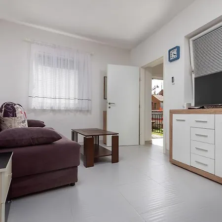 Guest house Smaila 3*