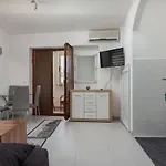 Smaila 3* Póla
